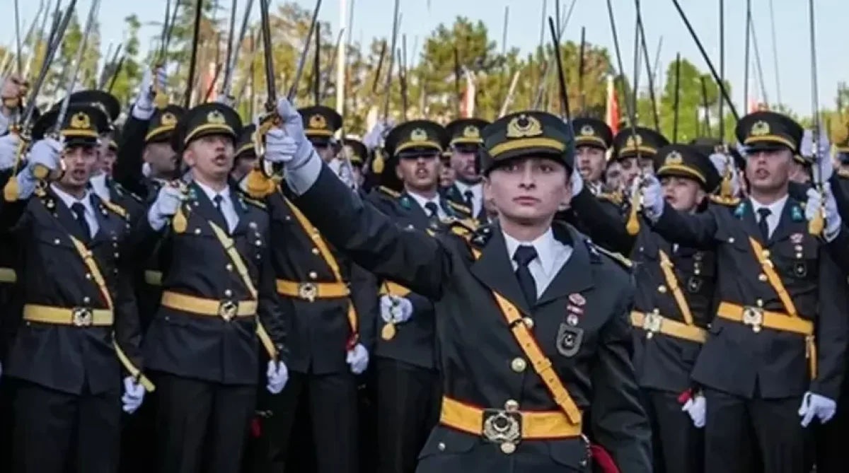 TSK’dan İhraç Edilen Teğmen Ebru Eroğlu’na Mahkemeden Ret Kararı