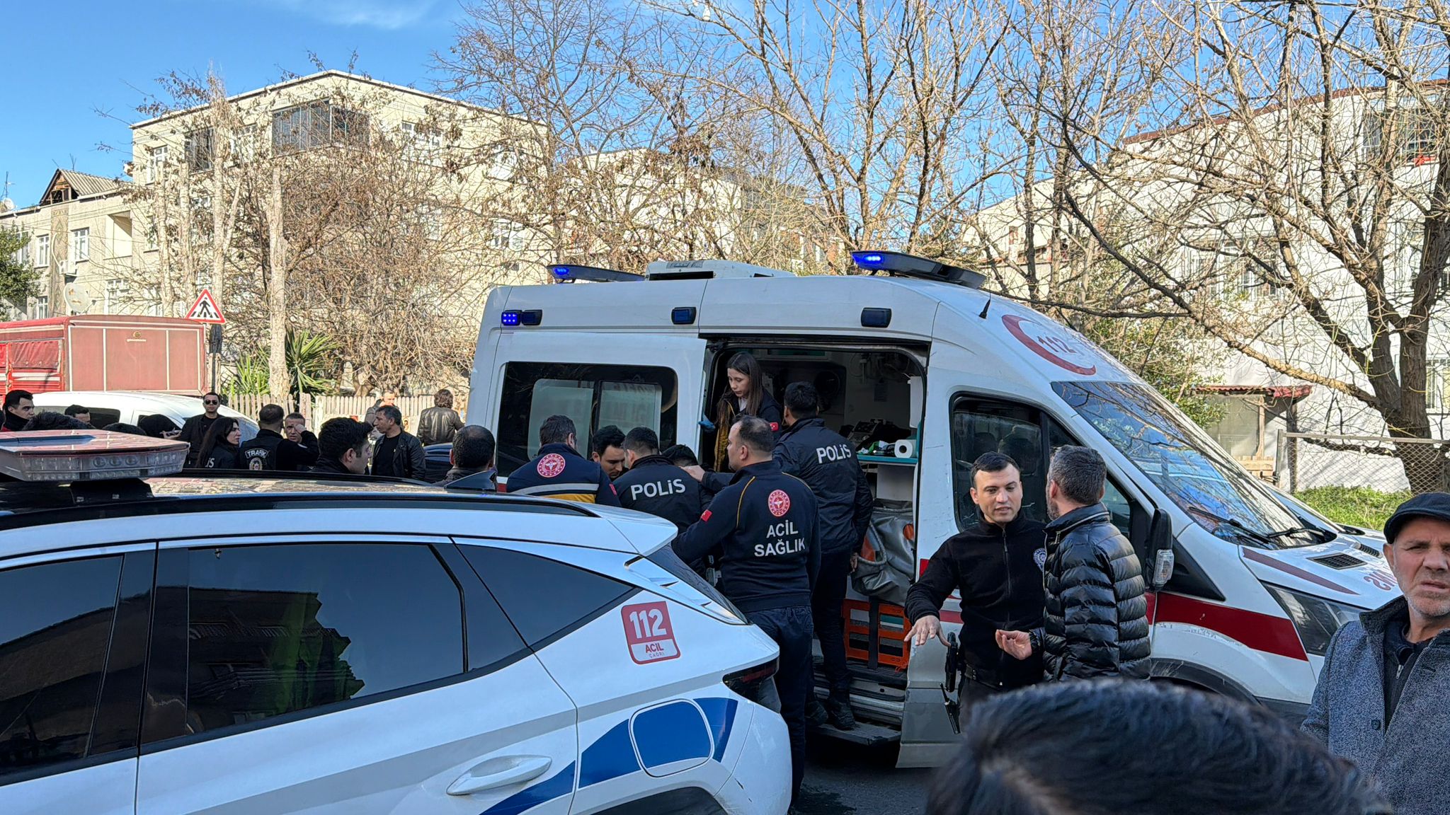Küçükçekmece’de polislere saldıran şüpheli tutuklandı