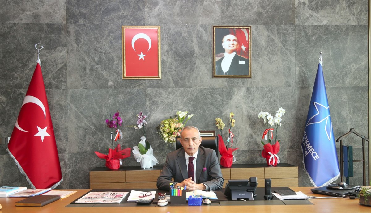 Küçükçekmece Belediye Başkanı Kemal Çebi’den 24 Kasım Öğretmenler Günü Mesajı