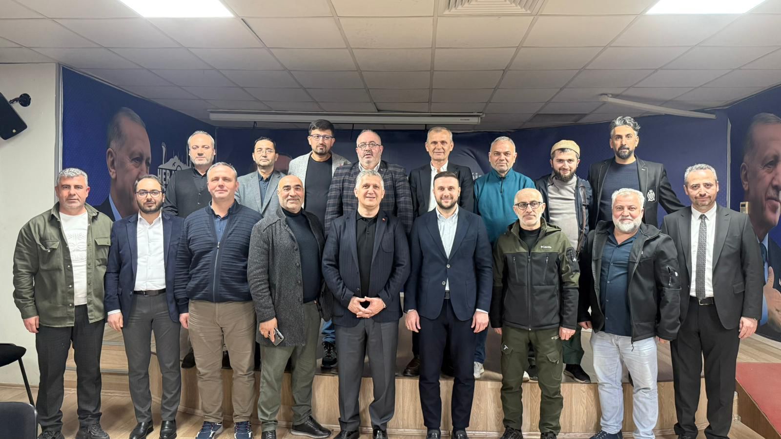 AK Parti Küçükçekmece İlçe Başkanı Emin Kaan Kaya Basınla İftar Programında Buluştu