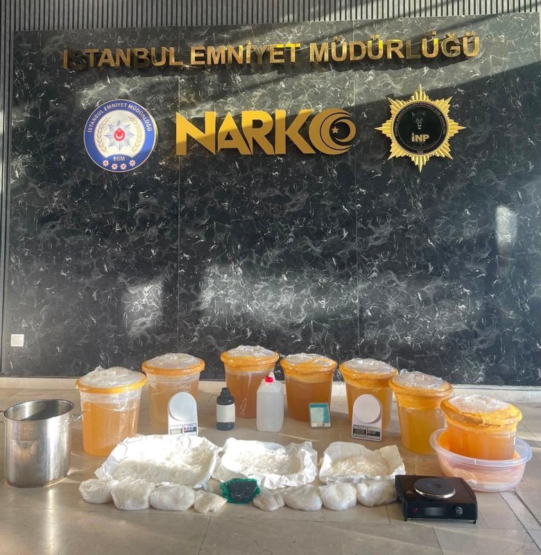 KÜÇÜKÇEKMECE’DE DEV UYUŞTURUCU OPERASYONU: 89 KİLO 900 GRAM UYUŞTURUCU ELE GEÇİRİLDİ
